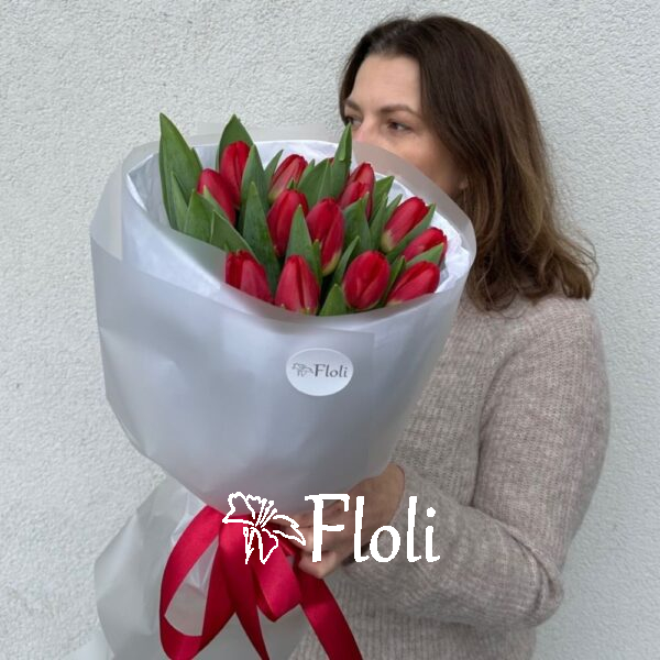 Bukiet czerwonych tulipanów, bukiet tulipanów, kwiaty na dzień kobiet