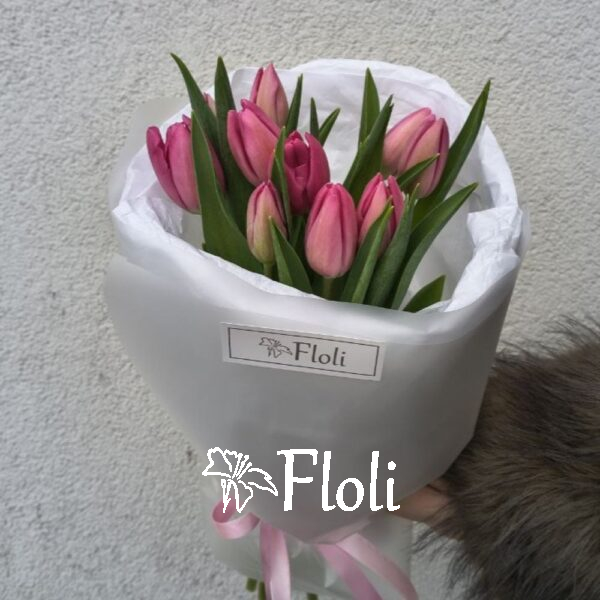 Bukiet tulipanów, kwiaty na dzień kobiet