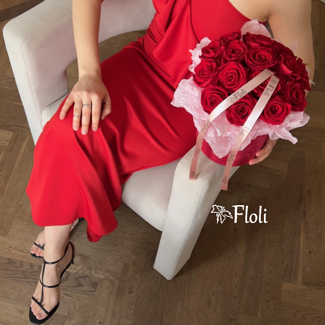 Flowerbox wieczna róża czerwony na walentynki rocznice