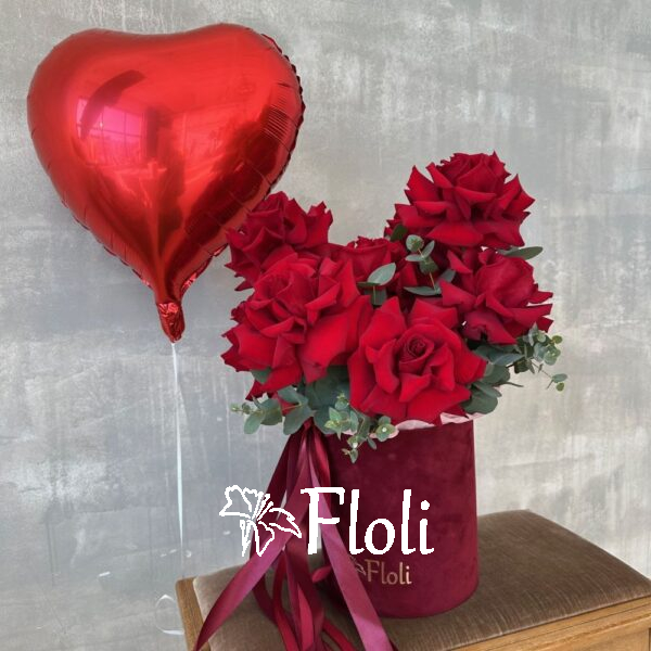 Flowerbox czerwonych róż, kwiaty na Walentynki, kwiaty na urodziny