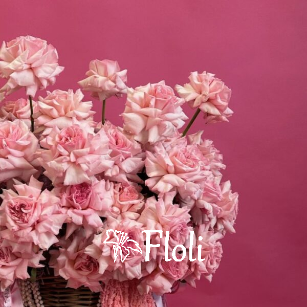 Kosz róż, róże w koszu, Róże na Walentynki